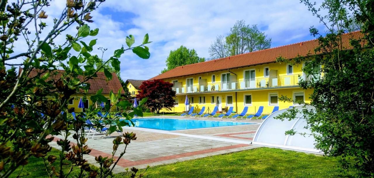 Gasthof Zum Lindenhof Hotel Bad Radkersburg Exterior photo