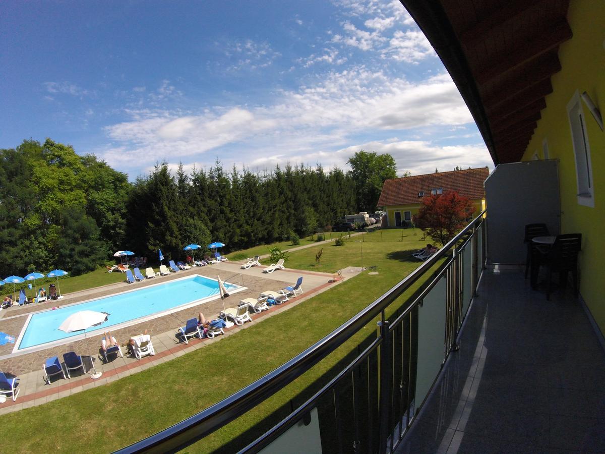 Gasthof Zum Lindenhof Hotel Bad Radkersburg Exterior photo